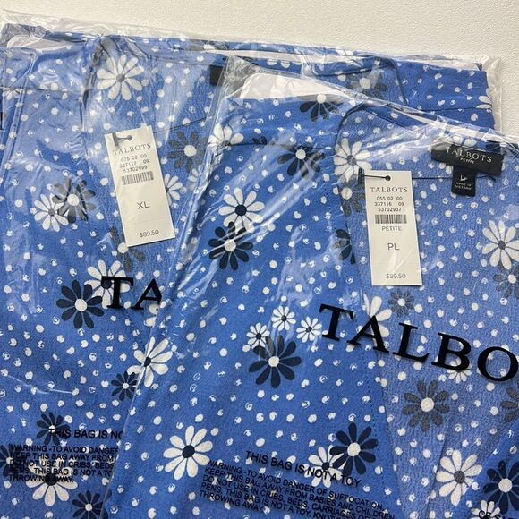 Talbots Petites Blue Flora Wrap Blouse Poet Sleeve V-Neck Flowers & Dots Size LP - Picture 15 of 16
